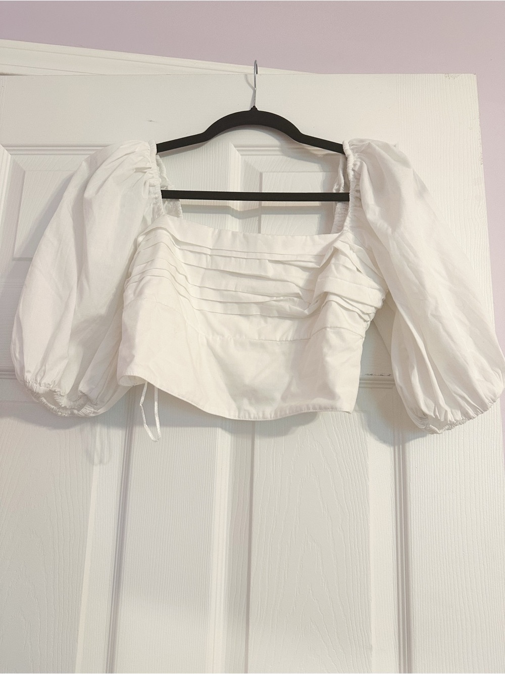 A&F Milkmaid White Puff-Sleeve Smocked Crop Top